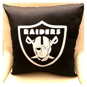 PRO TEAM THROW PILLOWS